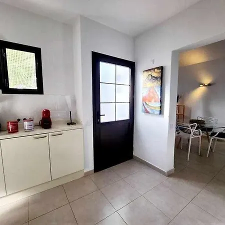El Ron Ron De Fuerte Apartamento *