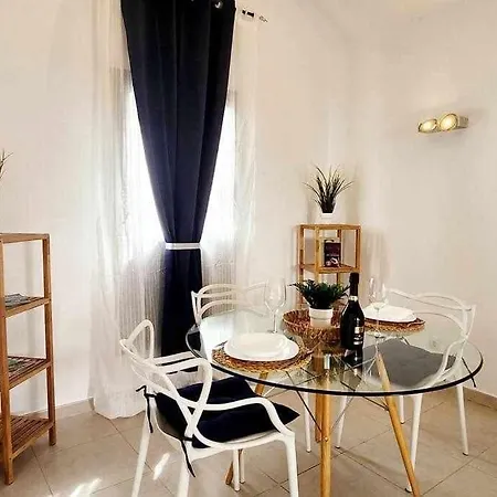 El Ron Ron De Fuerte Apartamento *